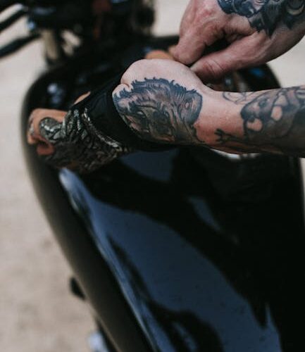 Rękawice motocyklowe – letnie i zimowe 2026